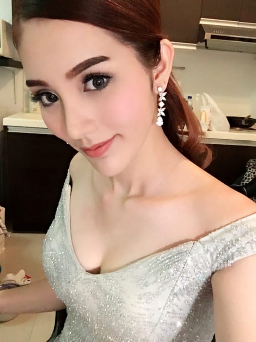 แจ่มใส